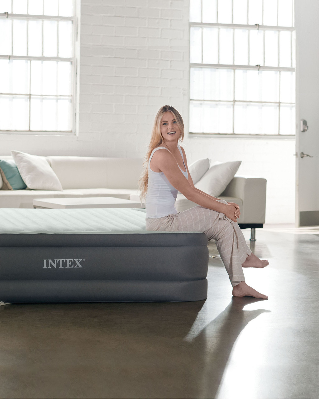 PremAire® I Air Mattress 18" Queen w/ Built-In Electric Pump 13 PremAire® I Air Mattress 18" Queen w/ Built-In Electric Pump